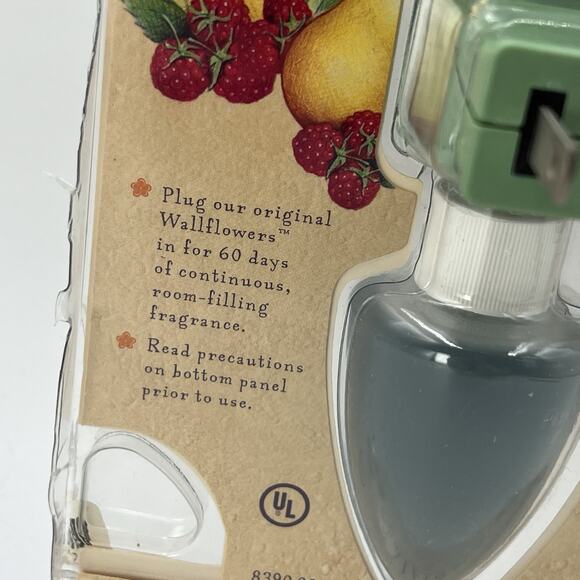 Vintage White Barn Candle Co PEARBERRY Home Fragrance Diffuser Wallflower - Picture 3 of 5